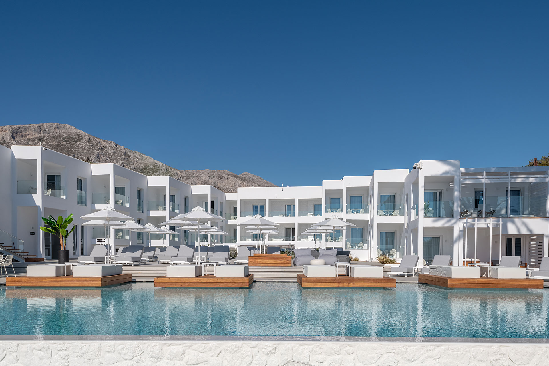 
Kantouni Beach rooms and pool closeup