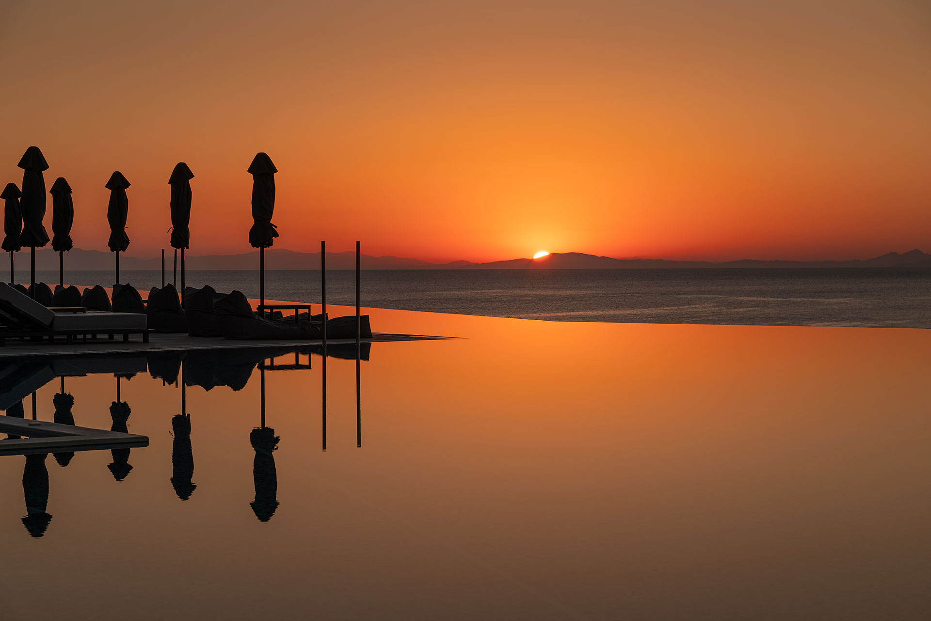 
Sunset side view of the pool