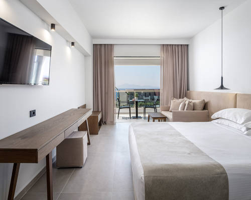 Double bed room and view of the balcony
