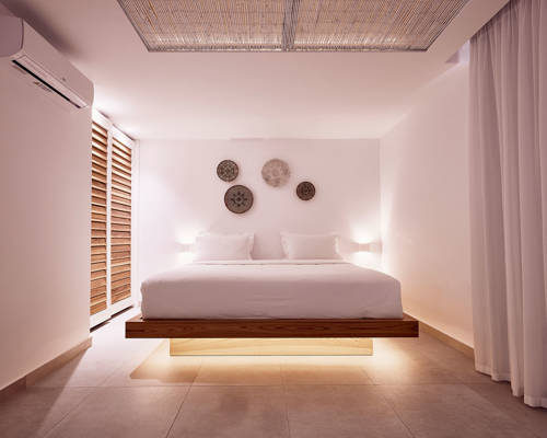 Large double bed room
