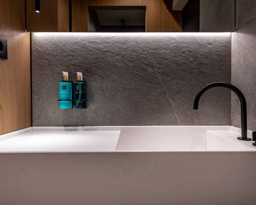 Evanik Chic Hotel Room TRA 4882