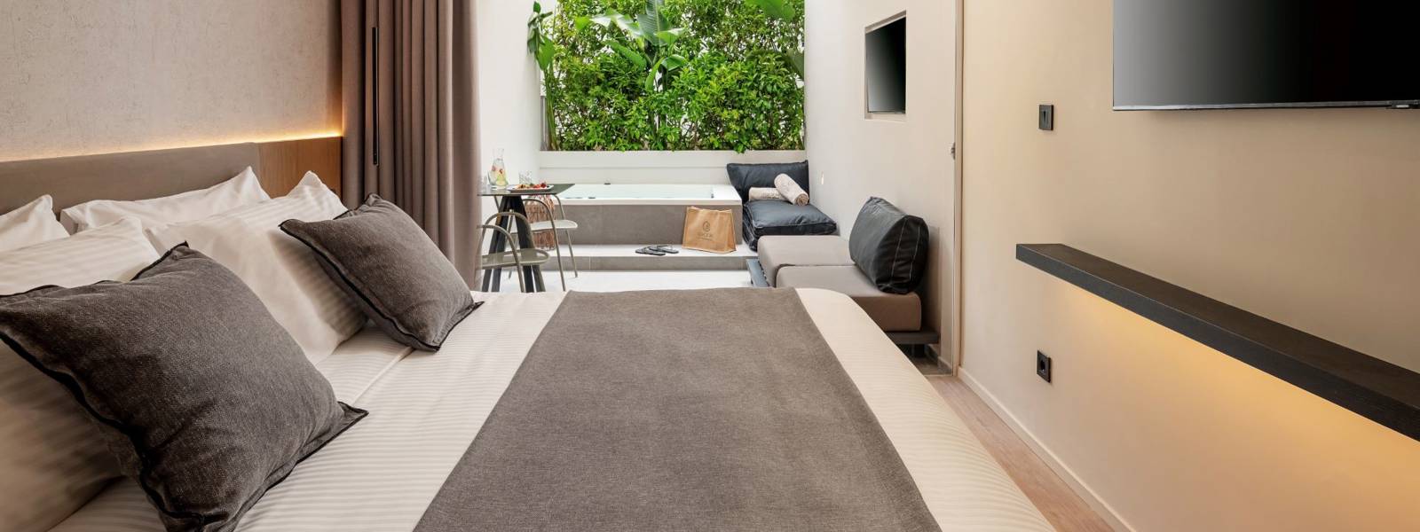 Evanik Chich Hotel Jacuzzi Room TRA 4936RR